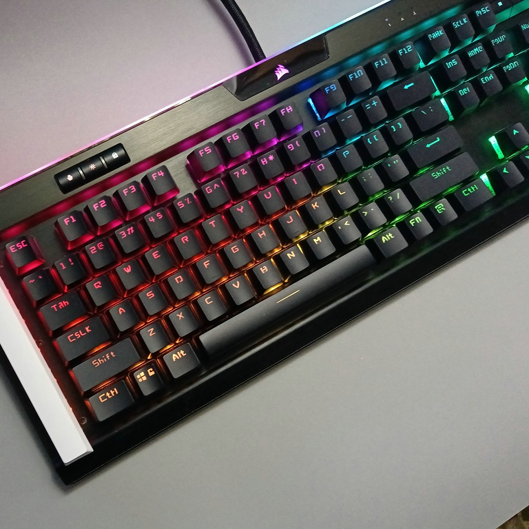 Corsair PBT Copritasto traspar - Gaming Keyboard Corsair recensione e prezzo
